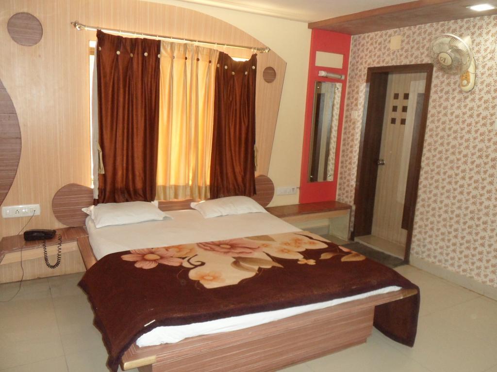 Hotel Raj Palace Dwārka Zimmer foto